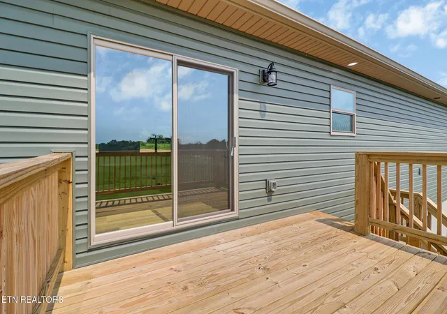 Photo 3 of Single family home for sale at 934 Allardt Hwy, Jamestown, TN 38556 | MLS# 3269990 | Listing updated on 2026-10-09