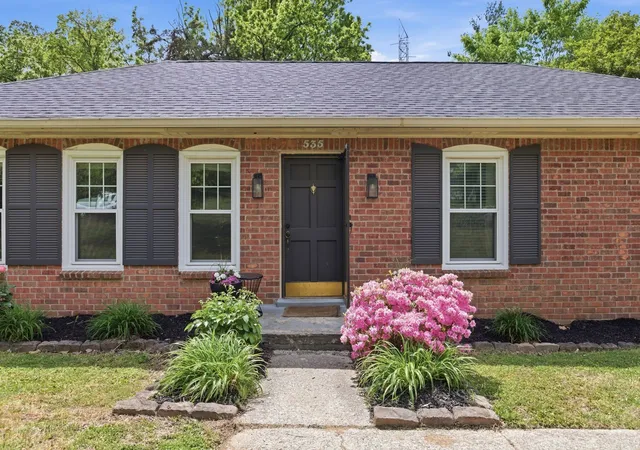 Photo 2 of Sale Pending at 535 Huntington Pkwy, Nashville, TN 37211 | MLS# 3304212 | Listing updated on 2026-09-17