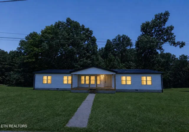 Photo 2 of Manufactured home for sale at 1035 Star Point Rd, Jamestown, TN 38556 | MLS# 3272356 | Listing updated on 2026-09-22