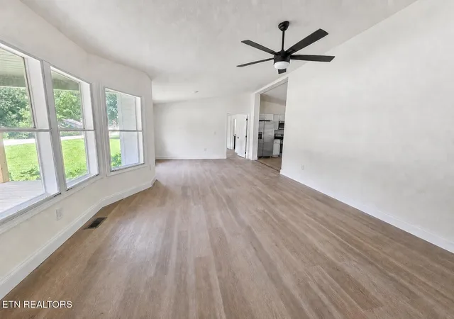 Photo 3 of Manufactured home for sale at 1035 Star Point Rd, Jamestown, TN 38556 | MLS# 3272356 | Listing updated on 2026-09-22