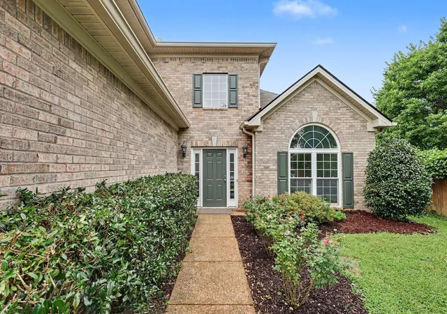 Photo 2 of Single family home for sale at 1304 Morton Ml Ct, Nashville, TN 37221 | MLS# 3285585 | Listing updated on 2026-10-11