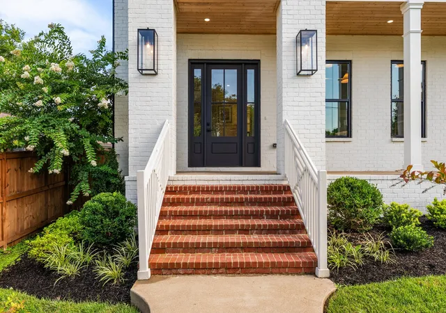 Photo 3 of Single family home for sale at 1900 Eastside Ave, Nashville, TN 37206 | MLS# 3283658 | Listing updated on 2026-09-16