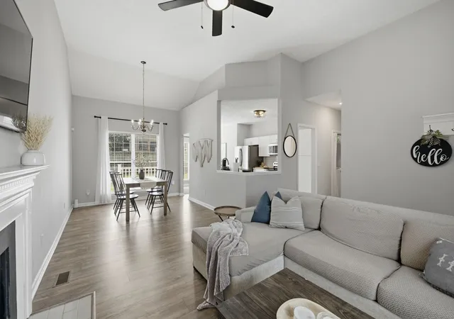 Photo 3 of Single family home for sale at 634 Belinda Pkwy, Mount Juliet, TN 37122 | MLS# 3282474 | Listing updated on 2026-09-21