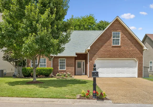 Photo 1 of Single family home for sale at 1271 Baker Crk Dr, Spring Hill, TN 37174 | MLS# 3302281 | Listing updated on 2026-09-17