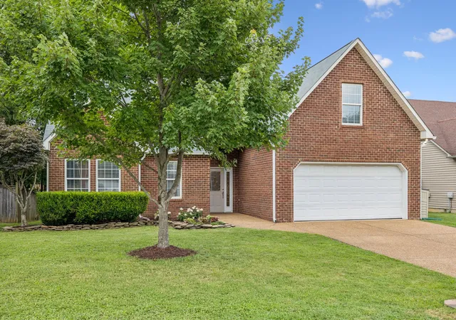 Photo 2 of Single family home for sale at 1271 Baker Crk Dr, Spring Hill, TN 37174 | MLS# 3302281 | Listing updated on 2026-09-17