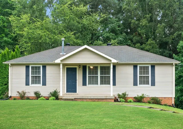 Single family home for sale at 2706 Knob Ct, Clarksville, TN 37043 | MLS# 3281395