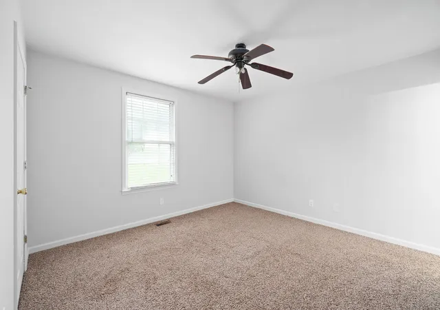 Photo 4 of Single family home for sale at 2706 Knob Ct, Clarksville, TN 37043 | MLS# 3281395 | Listing updated on 2026-09-23