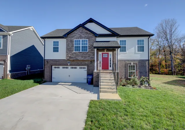 Photo 1 of Single family home for sale at 779 Boreal Way, Clarksville, TN 37042 | MLS# 3298488 | Listing updated on 2026-09-16