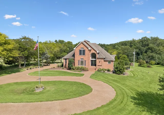 Photo 2 of Single family home for sale at 2155 Lake Rd, Greenbrier, TN 37073 | MLS# 3283780 | Listing updated on 2026-10-05