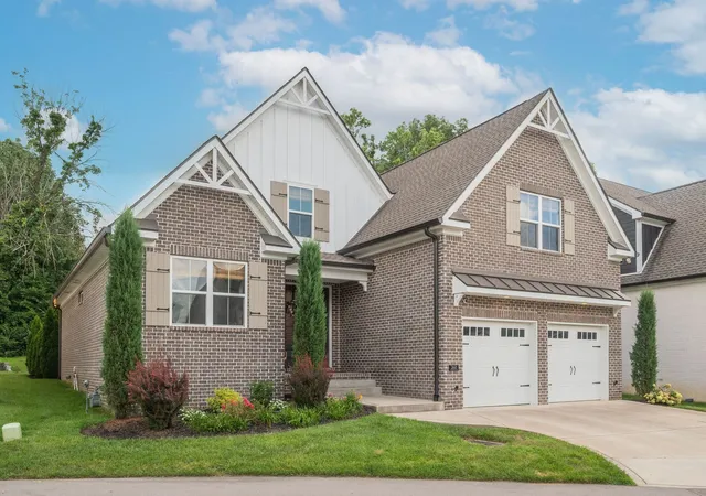 Photo 2 of Single family home for sale at 260 Valley Bnd Dr, Nashville, TN 37214 | MLS# 3320382 | Listing updated on 2026-09-16