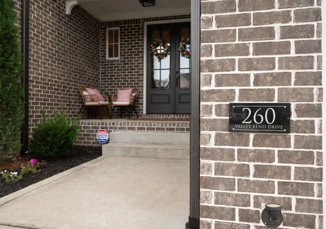 Photo 3 of Single family home for sale at 260 Valley Bnd Dr, Nashville, TN 37214 | MLS# 3320382 | Listing updated on 2026-09-16