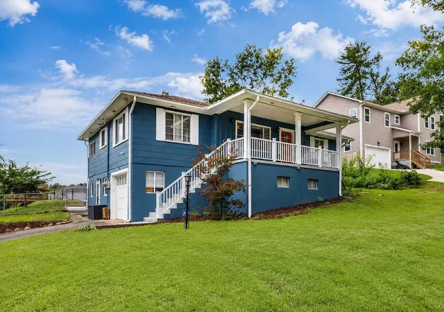 Photo 1 of Single family home for sale at 3503 Lockwood Cir, Chattanooga, TN 37415 | MLS# 3288041 | Listing updated on 2026-09-26