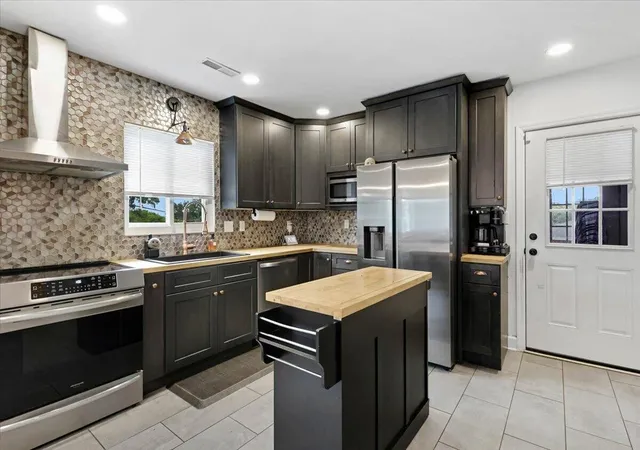 Photo 3 of Single family home for sale at 3503 Lockwood Cir, Chattanooga, TN 37415 | MLS# 3288041 | Listing updated on 2026-09-26