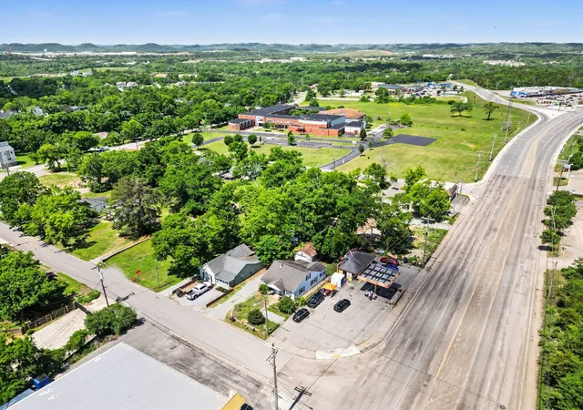 Photo 2 of Single family home for sale at 2013 Manchester Ave, Nashville, TN 37218 | MLS# 3288218 | Listing updated on 2026-09-16