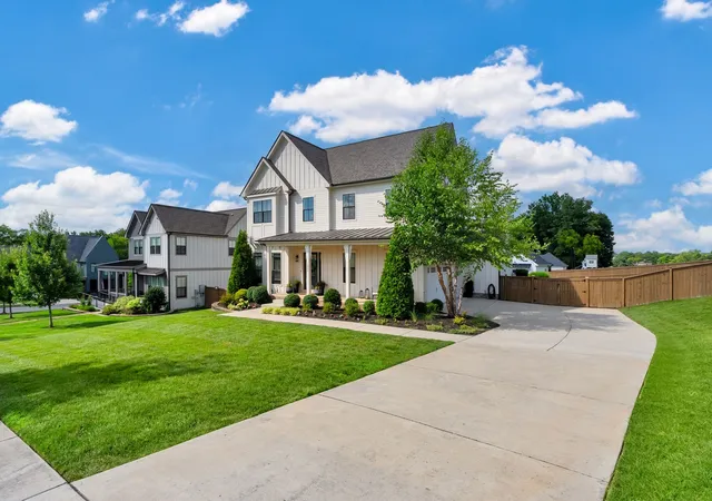 Photo 1 of Single family home for sale at 1007 Cabell Dr, Franklin, TN 37064 | MLS# 3298080 | Listing updated on 2026-10-24