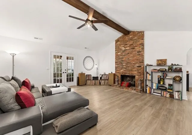Photo 3 of Single family home for sale at 1006 Boxwood Dr, Franklin, TN 37069 | MLS# 3306662 | Listing updated on 2026-09-16