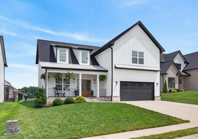 Photo 2 of Single family home for sale at 222 Bluebell Dr, Clarksville, TN 37043 | MLS# 3304312 | Listing updated on 2026-09-16