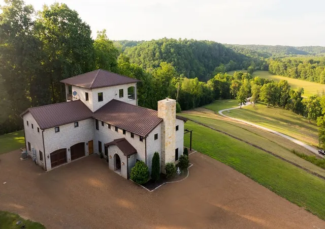Photo 3 of Single family home for sale at 66 Shawnokee Trl, Charlotte, TN 37036 | MLS# 3304761 | Listing updated on 2026-09-18