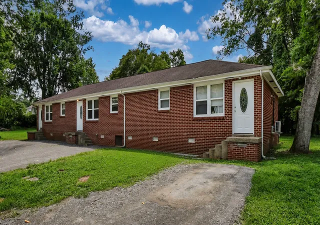 Photo 3 of Multi family home for sale at 88 West Frk Dr, Clarksville, TN 37042 | MLS# 3421287 | Listing updated on 2026-09-08