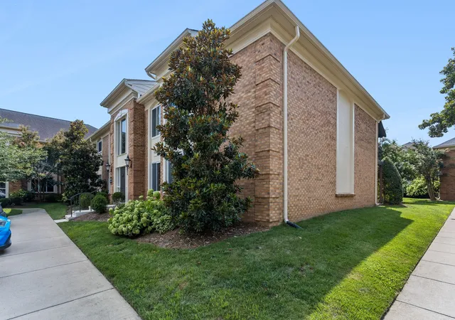 Photo 2 of Condo for sale at 4487 Post Pl #60, Nashville, TN 37205 | MLS# 3305824 | Listing updated on 2026-09-16
