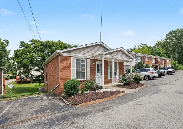 Photo 2 of Condo for sale at 126 Five Oaks Dr, Nashville, TN 37217 | MLS# 3305881 | Listing updated on 2026-09-16