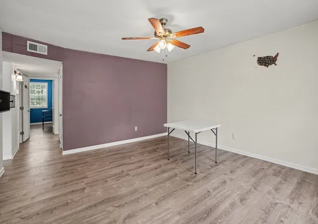 Listing Photo 4 - Condo for sale in building located at 126 Five Oaks Dr, Nashville, TN 37217