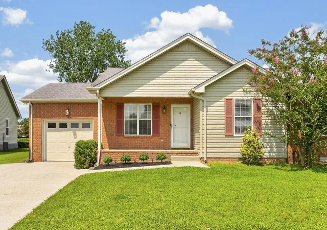 Photo 2 of Single family home for sale at 2213 Riverway Dr, Old Hickory, TN 37138 | MLS# 3314783 | Listing updated on 2026-09-24