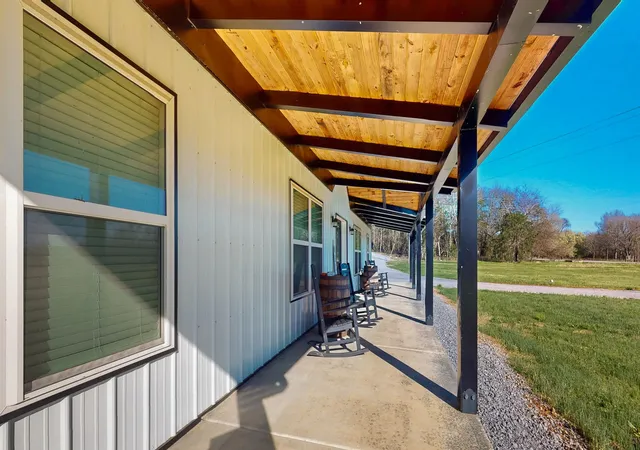 Photo 3 of Single family home for sale at 2586 Brown Shop Rd, Petersburg, TN 37144 | MLS# 3306143 | Listing updated on 2026-10-05