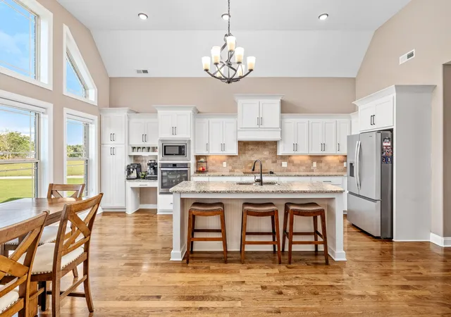 Photo 3 of Single family home for sale at 8445 Bradyville Pike, Murfreesboro, TN 37127 | MLS# 3511257 | Listing updated on 2026-09-16