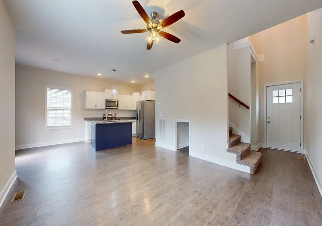 Photo 3 of Single family home for sale at 554 Judah Cir, Clarksville, TN 37042 | MLS# 3318936 | Listing updated on 2026-09-16