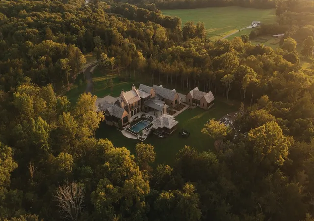 Photo 2 of Mansion for sale at 4616 Bennett Holw Rd, Thompsons Station, TN 37179 | MLS# 3542640 | Listing updated on 2026-09-11