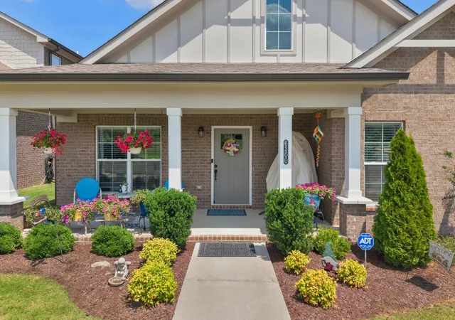 Photo 2 of Single family home for sale at 6300 York Dr, Hermitage, TN 37076 | MLS# 3311820 | Listing updated on 2026-10-08