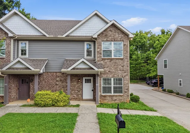 Photo 1 of Townhouse for sale at 507 E Castle St, Murfreesboro, TN 37130 | MLS# 3312194 | Listing updated on 2026-09-17