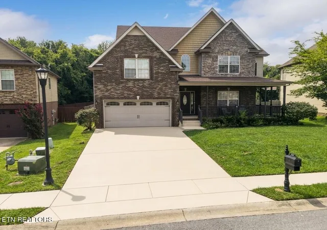 Photo 1 of Single family home for sale at 1181 Dygert Ct, Clarksville, TN 37042 | MLS# 3312492 | Listing updated on 2026-10-15