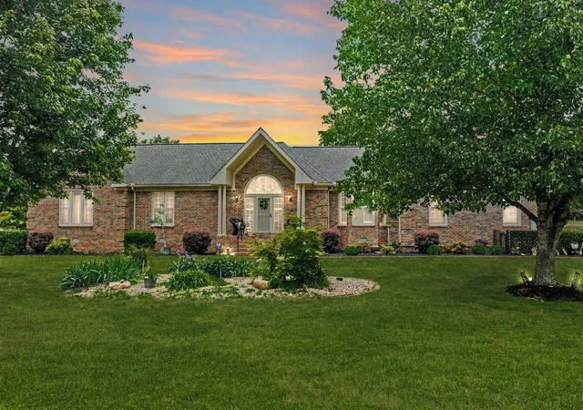 Photo 1 of Single family home for sale at 201 Buchanan Cir, Hendersonville, TN 37075 | MLS# 3312511 | Listing updated on 2026-09-17