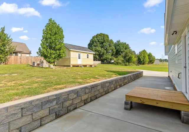 Photo 4 of Single family home for sale at 104 Lexington Stop Dr, Rock Spring, GA 30739 | MLS# 3336508 | Listing updated on 2026-09-17
