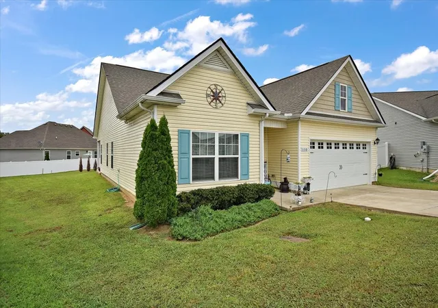 Photo 3 of Single family home for sale at 110 Daughters Ct, Shelbyville, TN 37160 | MLS# 3320330 | Listing updated on 2026-09-17