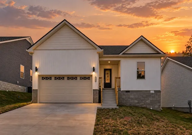 Photo 1 of Single family home for sale at 1158 Tybee Dr, Clarksville, TN 37042 | MLS# 3318910 | Listing updated on 2026-09-17