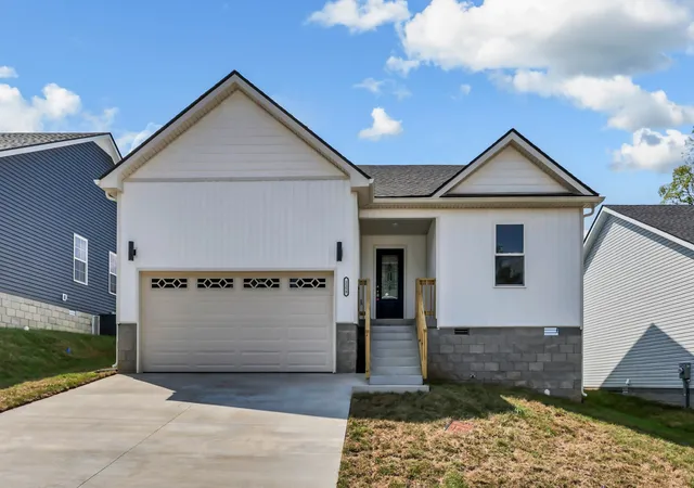 Photo 2 of Single family home for sale at 1158 Tybee Dr, Clarksville, TN 37042 | MLS# 3318910 | Listing updated on 2026-09-17