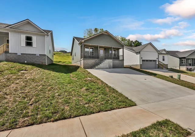 Photo 3 of Single family home for sale at 1166 Tybee Dr, Clarksville, TN 37042 | MLS# 3318939 | Listing updated on 2026-09-17