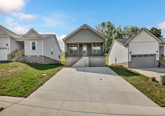 Photo 3 of Single family home for sale at 1166 Tybee Dr, Clarksville, TN 37042 | MLS# 3318939 | Listing updated on 2026-09-17