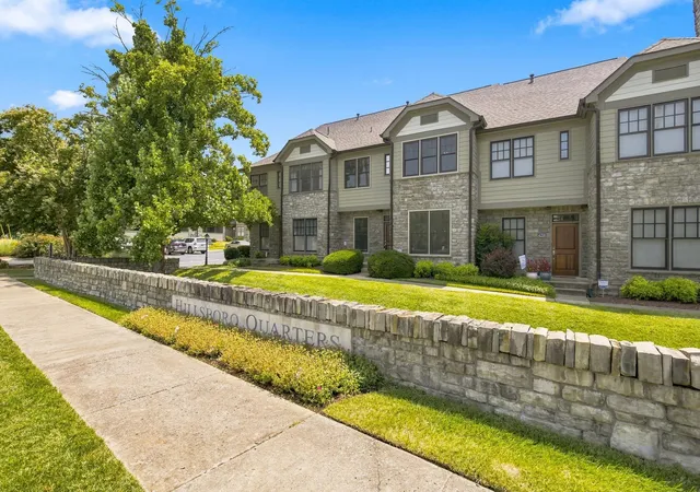 Photo 3 of Townhouse for sale at 4216 Hillsboro Pike, Nashville, TN 37215 | MLS# 3509992 | Listing updated on 2026-09-17