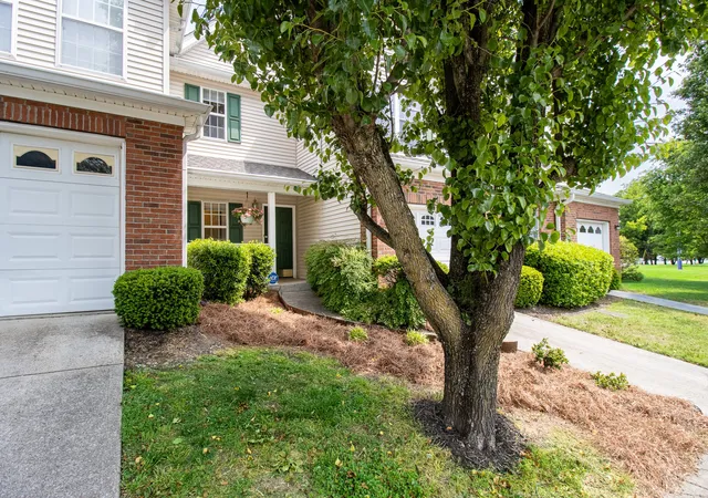 Photo 3 of Townhouse for sale at 2126 Nashboro Blvd, Nashville, TN 37217 | MLS# 3336387 | Listing updated on 2026-09-17