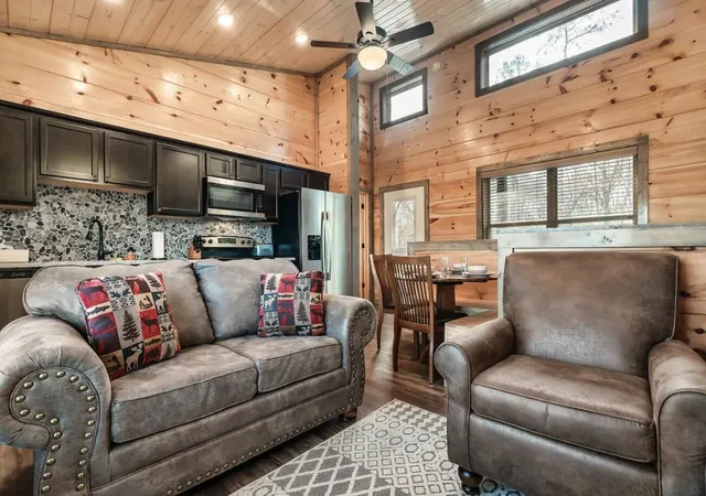 Photo 2 of Single family home for sale at 1654 Veterans Blvd Unit 32 #32, Sevierville, TN 37862 | MLS# 3530927 | Listing updated on 2026-09-17