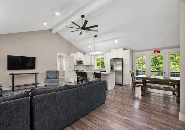 Photo 3 of Single family home for sale at 2498 Ctr Point Rd, Hendersonville, TN 37075 | MLS# 3515129 | Listing updated on 2026-09-16