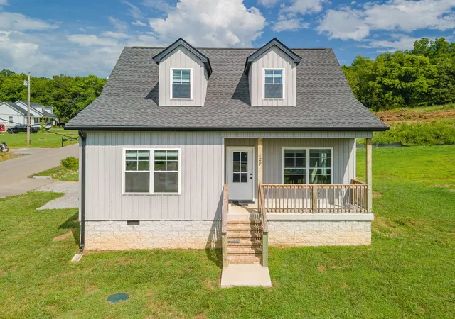 Photo 1 of Single family home for sale at 127 East Hl St, Cornersville, TN 37047 | MLS# 3543173 | Listing updated on 2026-09-08
