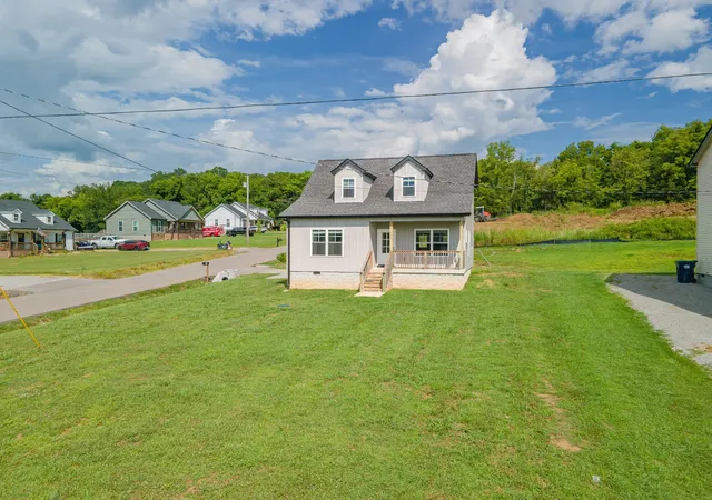 Photo 2 of Single family home for sale at 127 East Hl St, Cornersville, TN 37047 | MLS# 3543173 | Listing updated on 2026-09-08