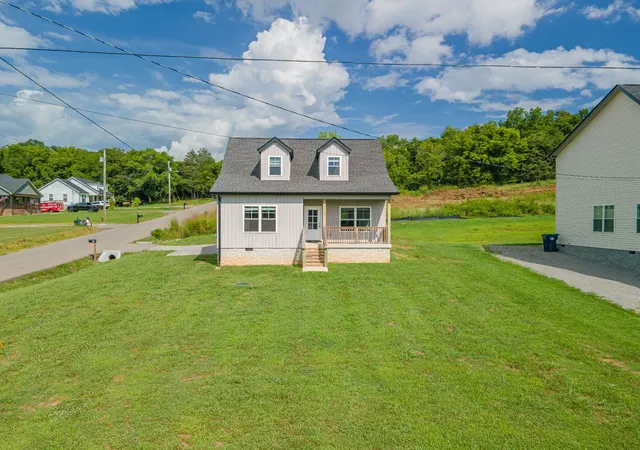 Photo 2 of Single family home for sale at 127 East Hl St, Cornersville, TN 37047 | MLS# 3543173 | Listing updated on 2026-09-08