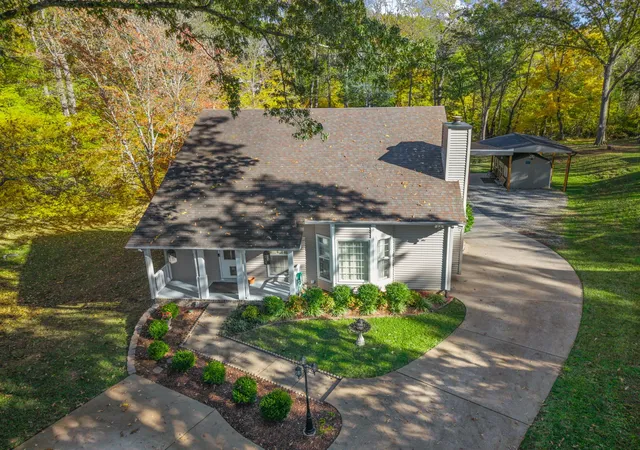 Photo 3 of Single family home for sale at 3430 Shagbark Cir, Clarksville, TN 37043 | MLS# 3336097 | Listing updated on 2026-09-17