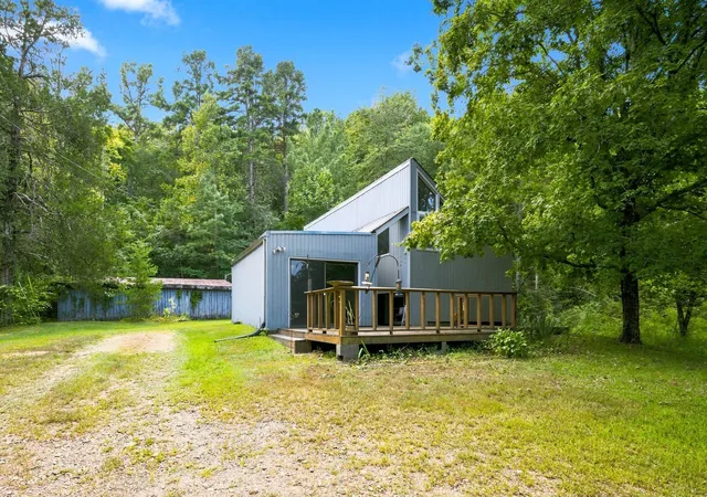 Photo 1 of Single family home for sale at 1456 Sams Crk Rd, Ashland City, TN 37015 | MLS# 3541243 | Listing updated on 2026-09-16